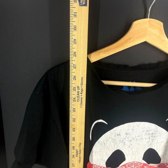 Local Notoriety Large Black T-Shirt Savage Panda Bandana Graphic - Picture 4 of 5